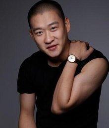 娱乐圈资深吃瓜人,揭秘幕后真相，带你领略明星圈层风云